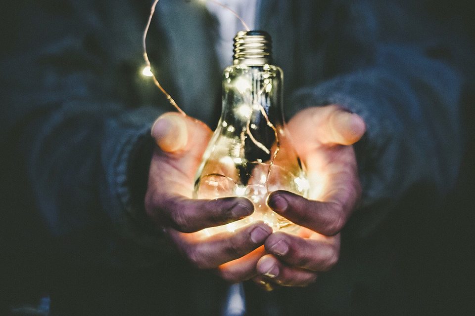 Las gestorías energéticas son figuras indispensables para alcanzar la eficiencia energética en los hogares.