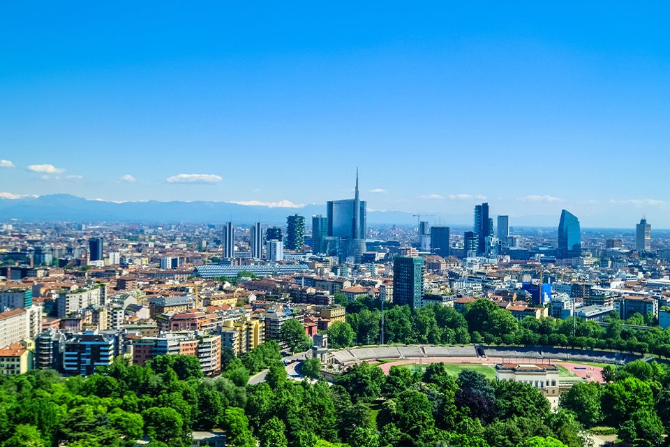 La descarbonización del parque inmobiliario es esencial para mejorar la calidad de vida en las ciudades.