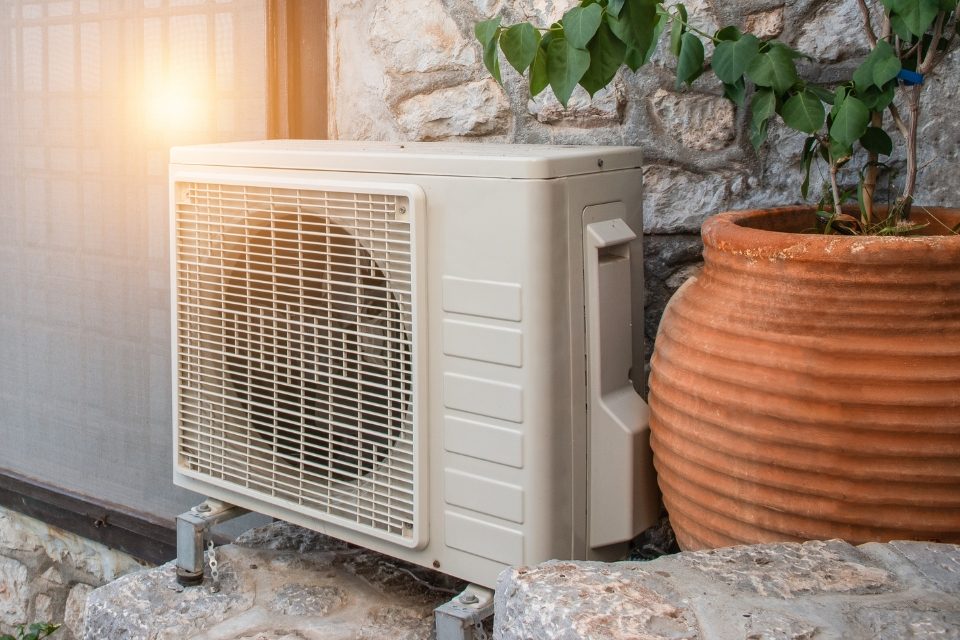 Un sistema de aire acondicionado para proporcionar confort térmico.